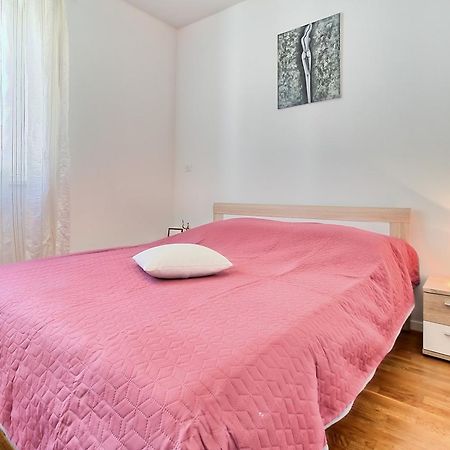 Summertime House With Apartment Umag Dış mekan fotoğraf