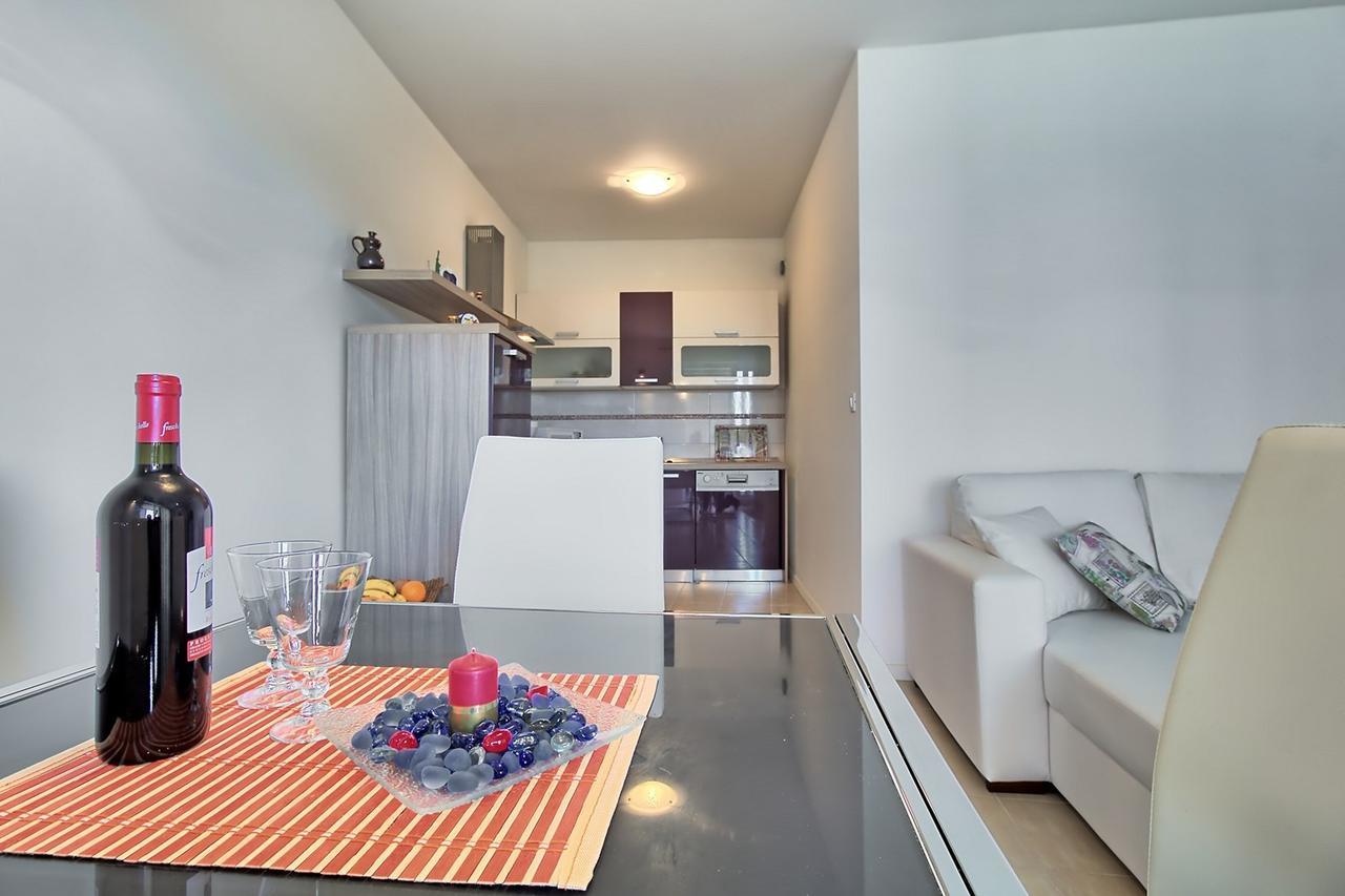Summertime House With Apartment Umag Dış mekan fotoğraf