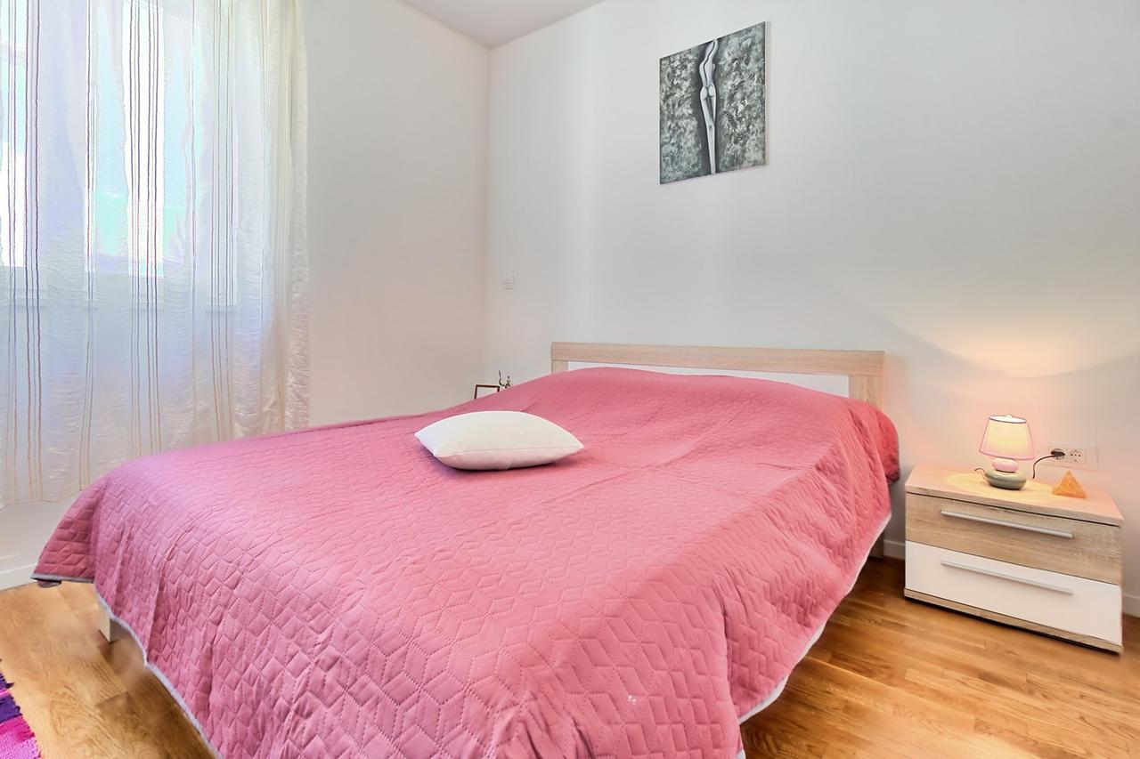Summertime House With Apartment Umag Dış mekan fotoğraf