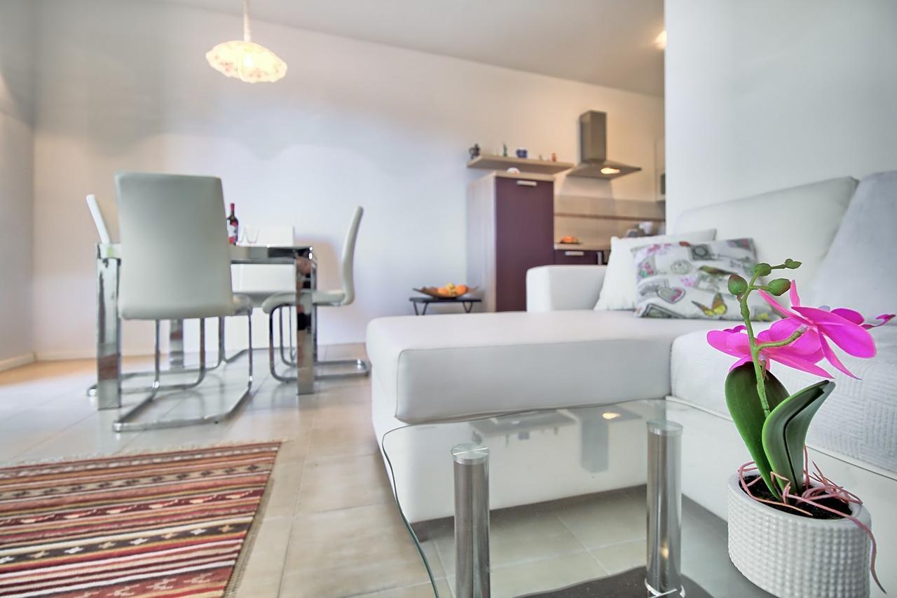 Summertime House With Apartment Umag Dış mekan fotoğraf