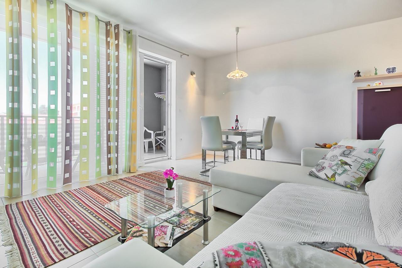 Summertime House With Apartment Umag Dış mekan fotoğraf