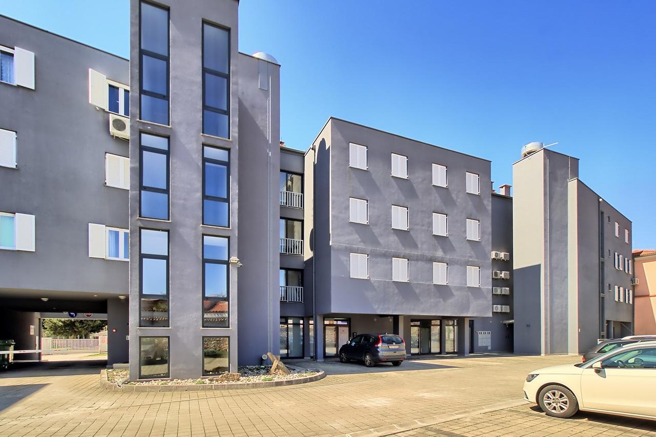 Summertime House With Apartment Umag Dış mekan fotoğraf